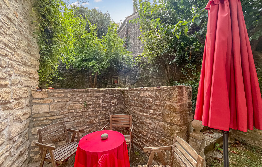 Maison du 18e siècle à Barjac, terrasse et terrain commun - Photo 12