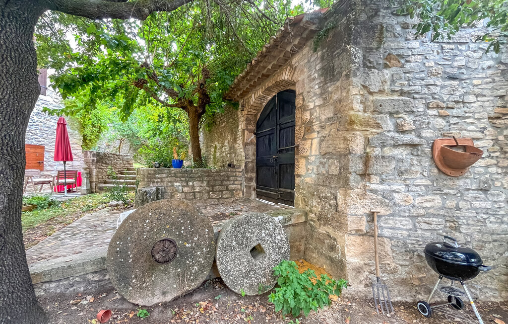 Maison du 18e siècle à Barjac, terrasse et terrain commun - Photo 14