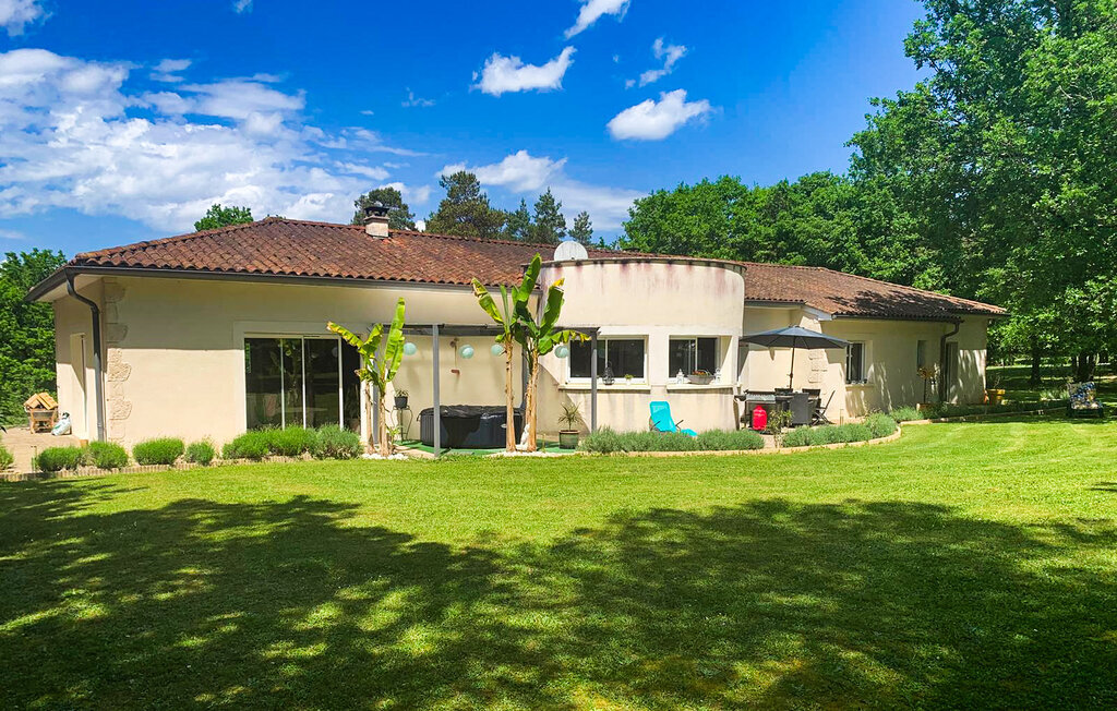 Maison 200 m² avec jacuzzi à Sarliac - Photo 1