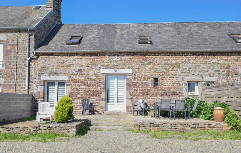 Maison en pierre à Ver, entre terre et mer - Photo 1