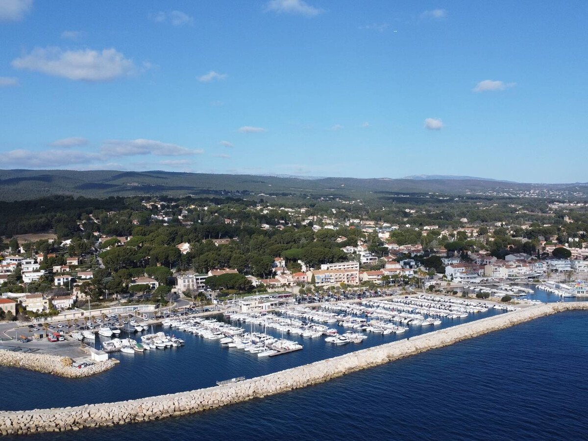 Appartement front de mer Saint-Cyr-sur-Mer, balcon baie - Photo 12