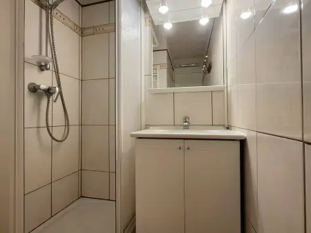 T2 cabine 4 personnes balcon face aux pistes : photo 8