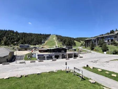 T2 cabine 4 personnes balcon face aux pistes : photo 9