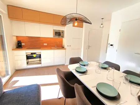 T2 cabine 6 pers. Saint-Lary-Soulan, balcon sud montagne