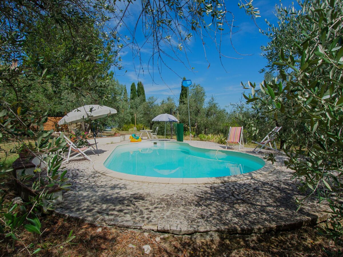 Villa Albertine, gîte 6 personnes avec piscine à Chianni - Photo 15
