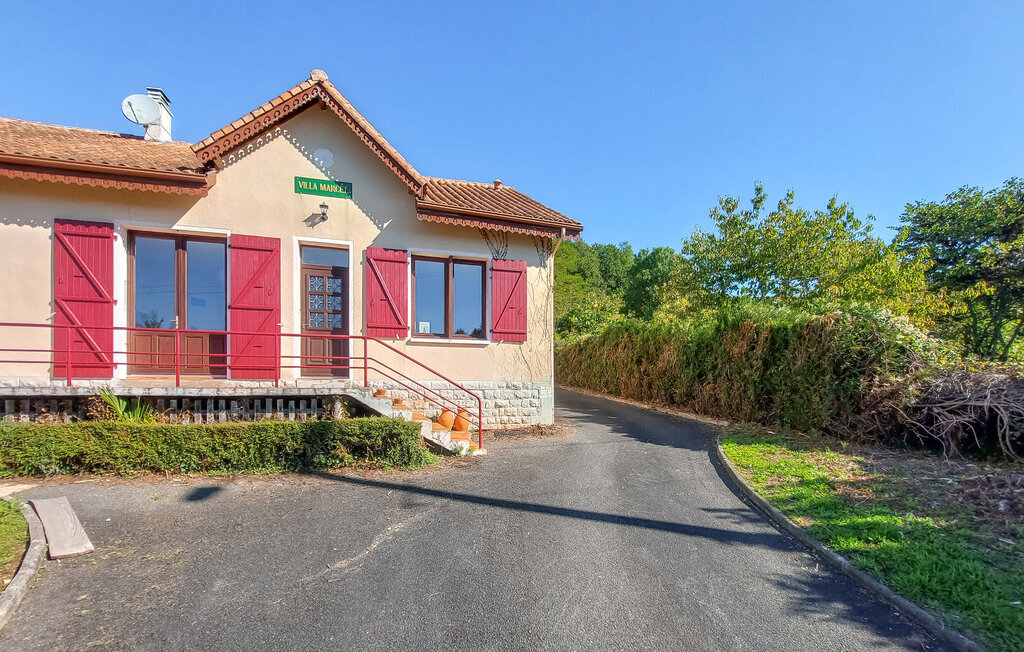 Maison 80 m² Nanteuil-en-Vallée, jardin 5000 m² - Photo 1