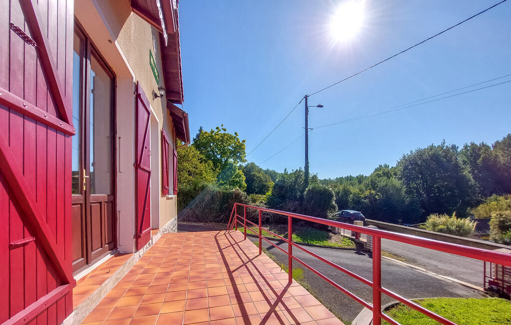 Maison 80 m² Nanteuil-en-Vallée, jardin 5000 m² - Photo 2