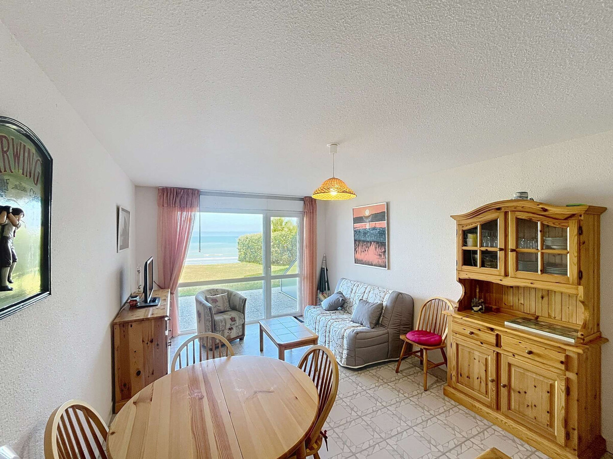 Appartement rez-de-chaussée vue mer à Jullouville - Photo 4