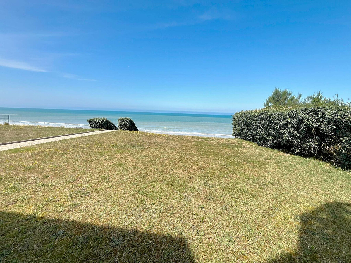 Appartement rez-de-chaussée vue mer à Jullouville - Photo 14