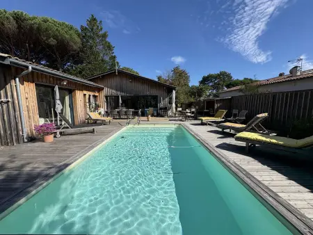 Villa 5 chambres, piscine chauffée et jardin de 873 m² : photo 3