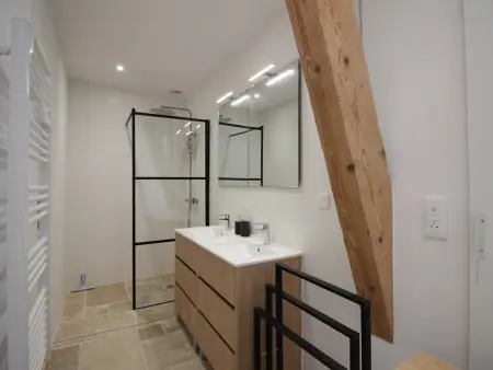 Maison 3 ch, billard et jardin sur les hauteurs : photo 10