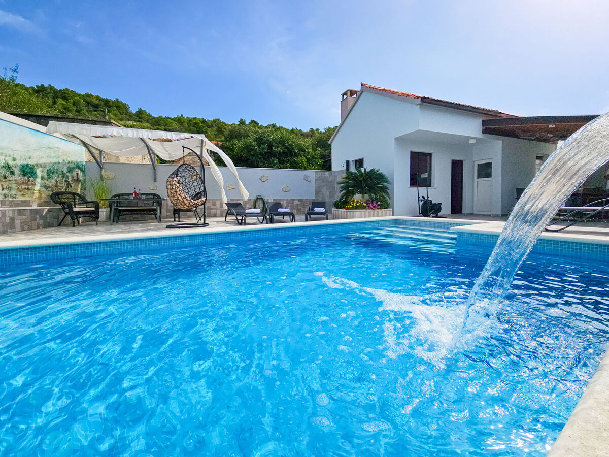 Vinovac – Maison 6 pers. avec piscine privée près de Marina - Photo 13
