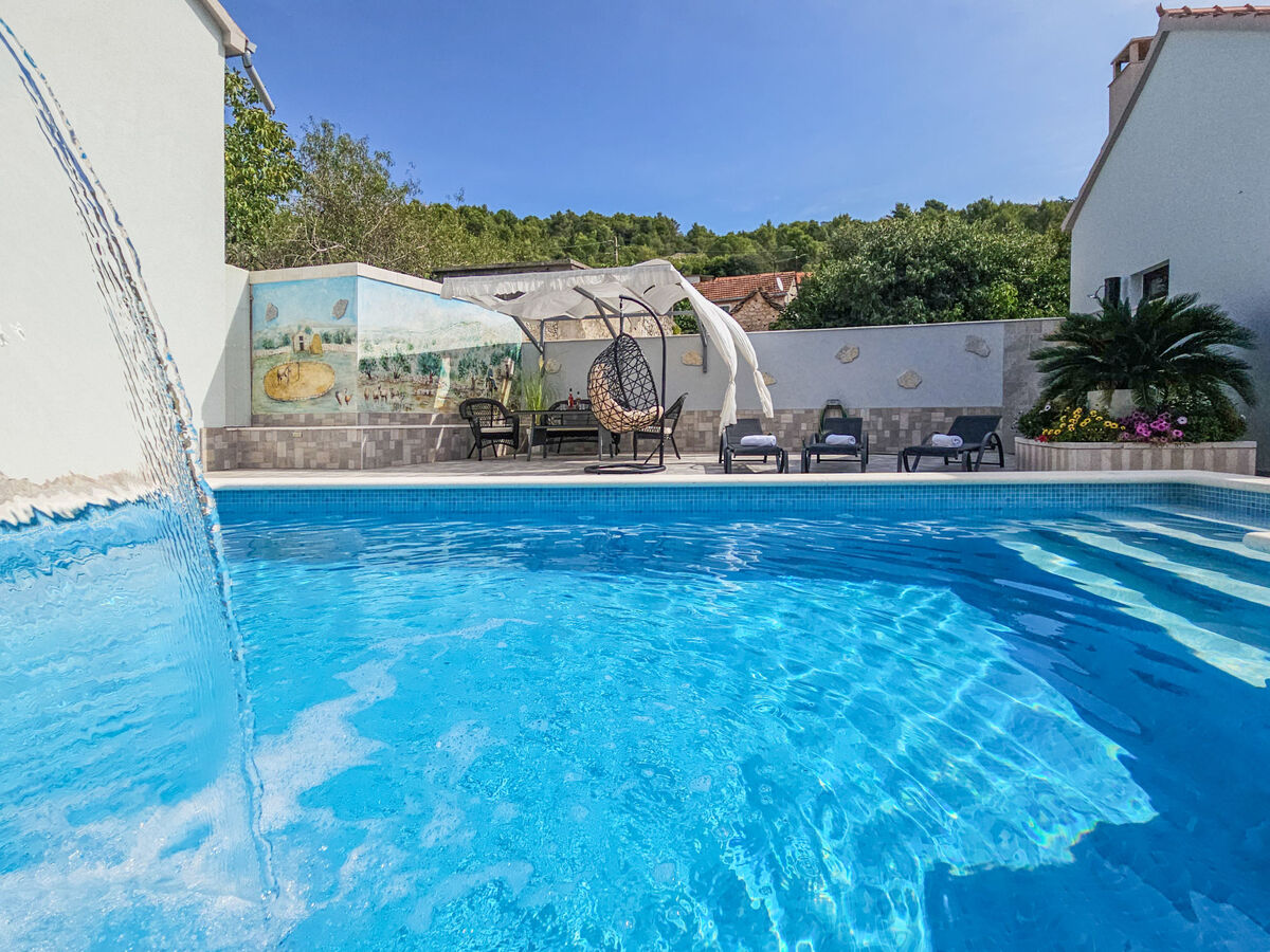 Vinovac – Maison 6 pers. avec piscine privée près de Marina - Photo 23