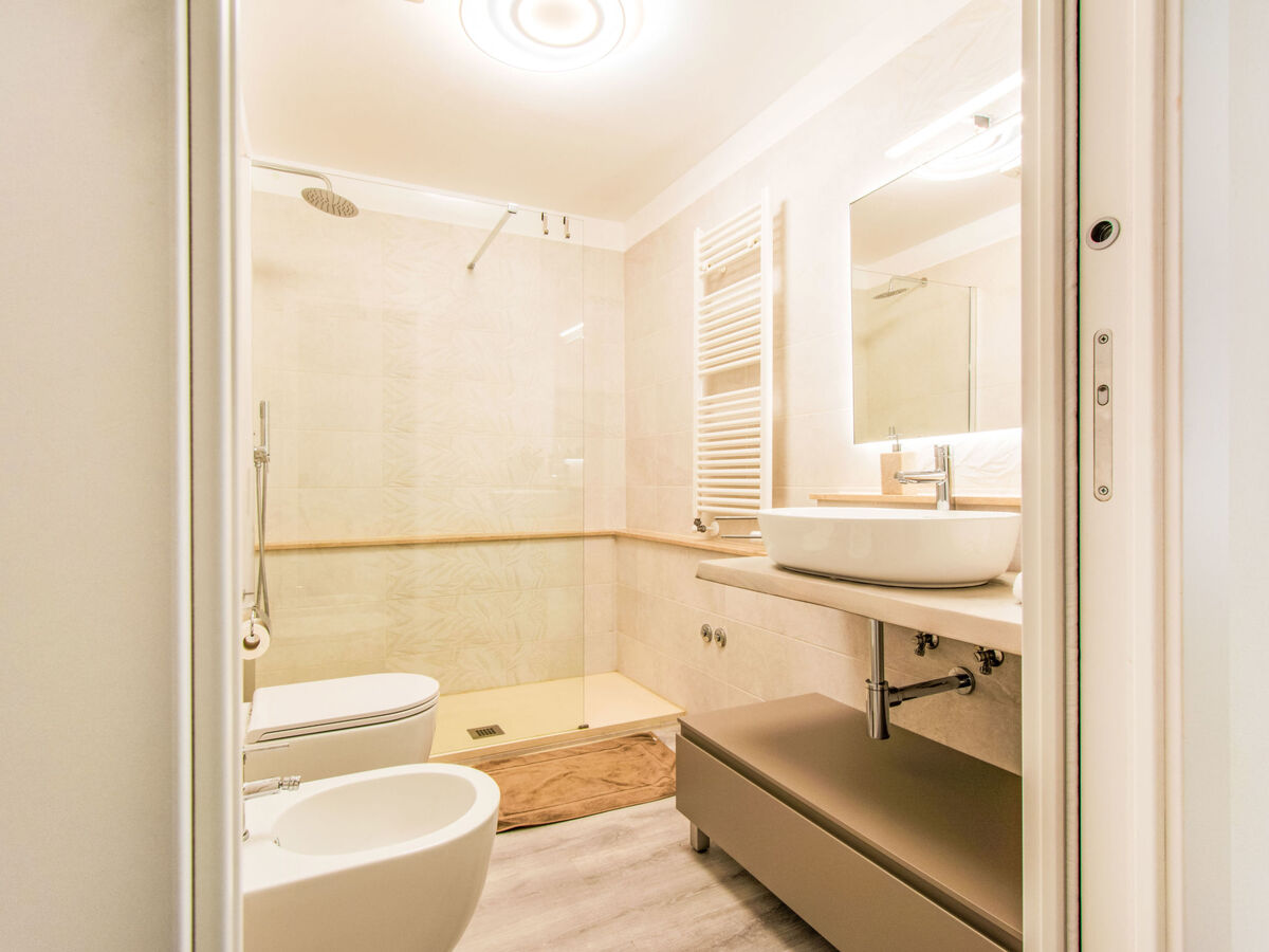 Corallo – Appartement 2 pièces rénové à Viareggio - Photo 5