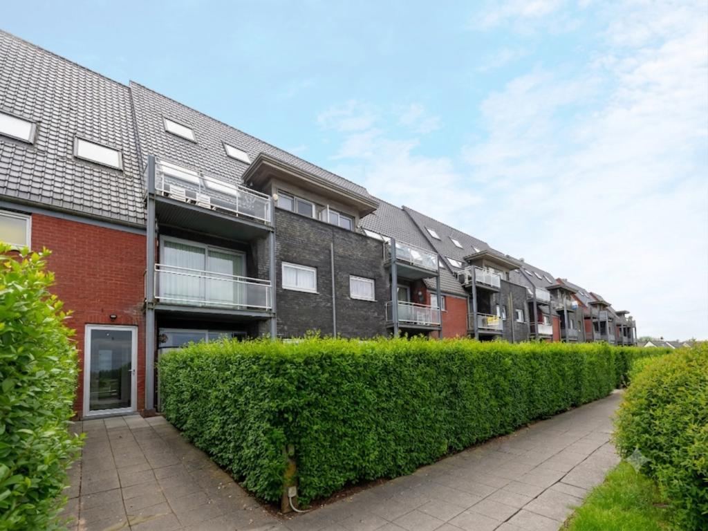 Appartement à Nieuwpoort, terrasse sur le Brugse Vaart et piscine - Photo 1