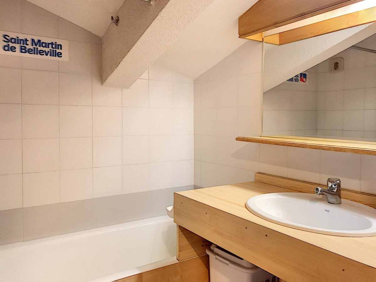 Appartement 6 pers., 3 chambres sous pente, balcon vue montagnes - Photo 7