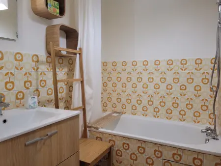 Studio 4 pers Pra-Loup 1600, balcon sud vue Pain de Sucre : photo 4