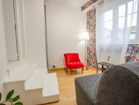 Charmante maison rénovée, terrasse, parking, animaux admis - Photo 5