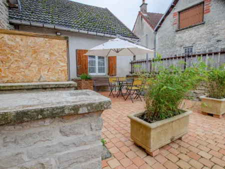 Charmante maison rénovée, terrasse, parking, animaux admis - Photo 11