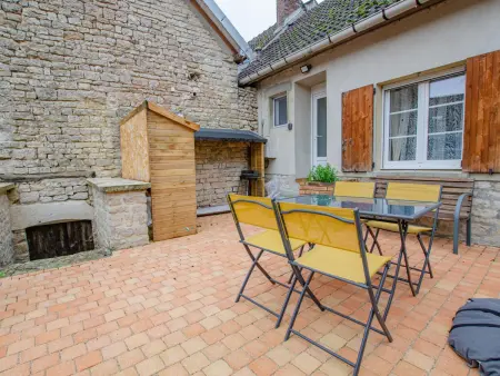Charmante maison rénovée, terrasse, parking, animaux admis - Photo 12