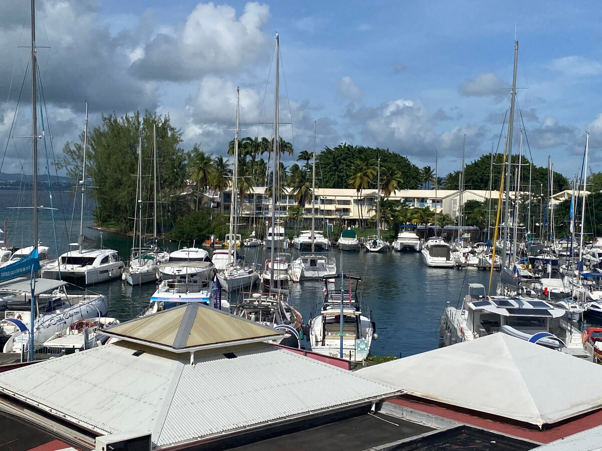 Appartement F3 Marina Pointe-du-Bout, vue mer - Photo 1