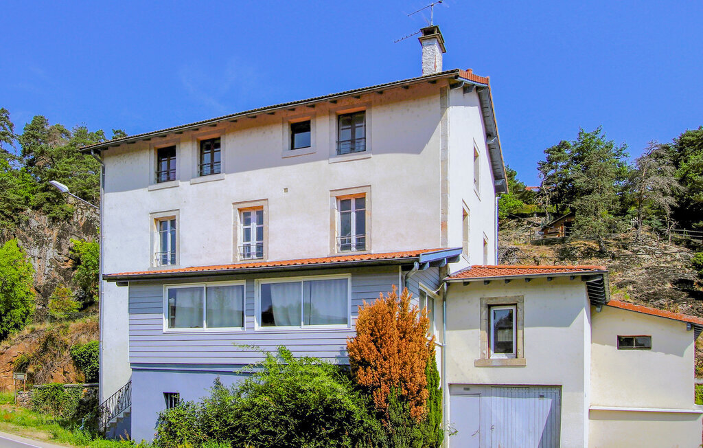 Appart Le Relais à Saint Germain La Prade - Photo 1