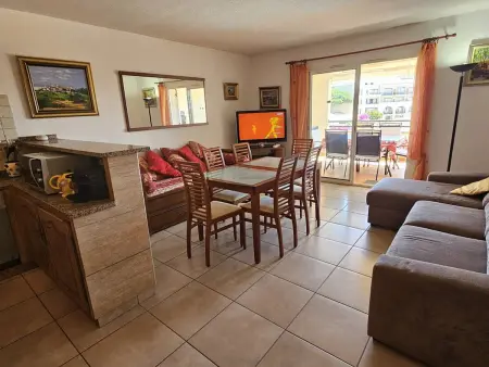 Appartement 4 pers. Sari-Solenzara, piscine & port : photo 2