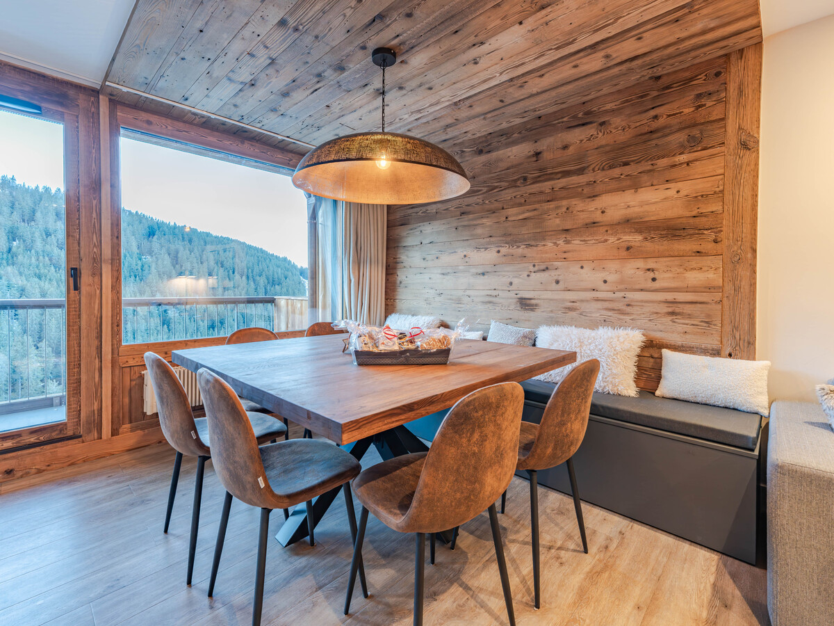 Appartement 2 chambres Courchevel, séjour chaleureux - Photo 2