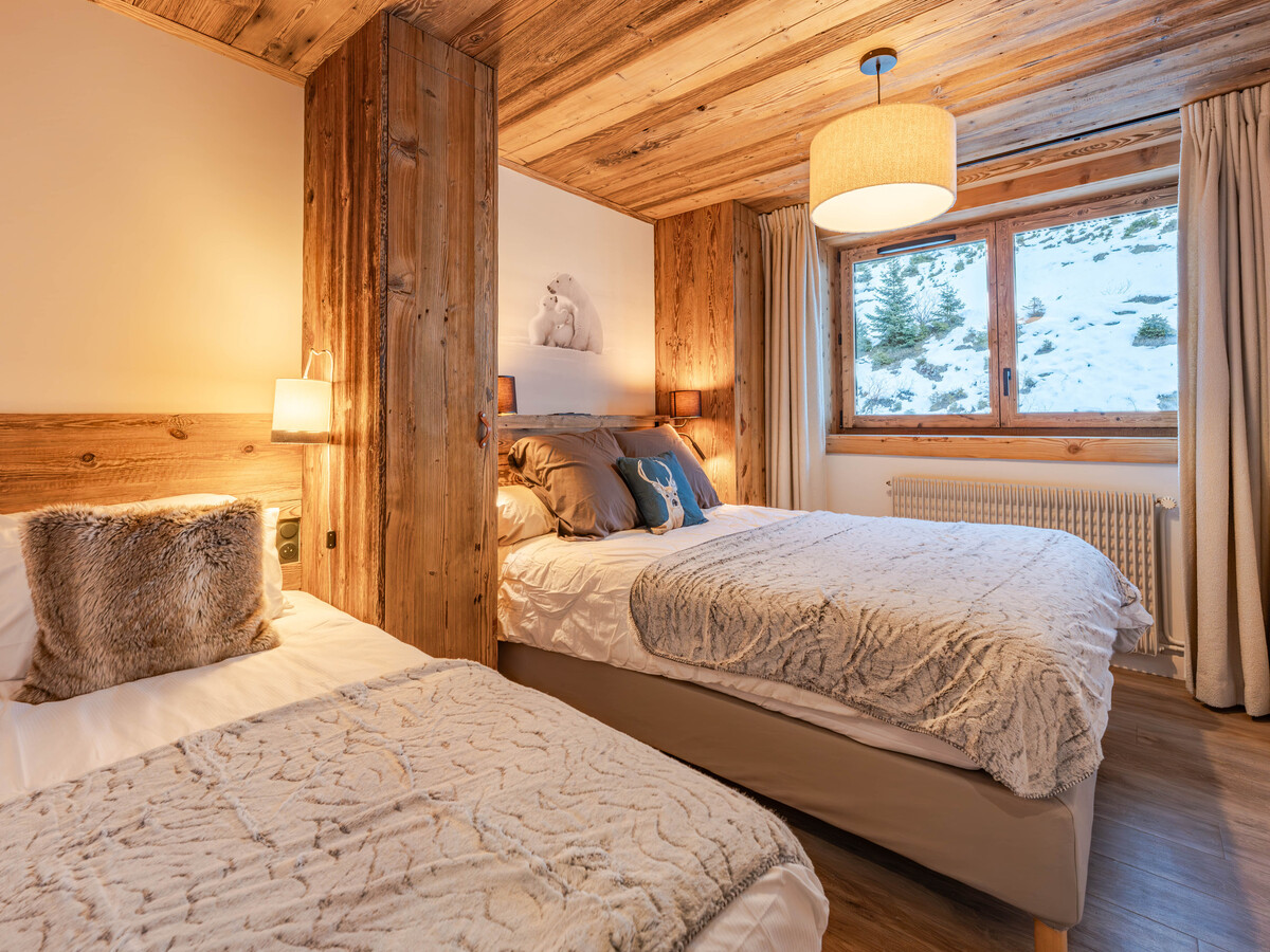 Appartement 2 chambres Courchevel, séjour chaleureux - Photo 11