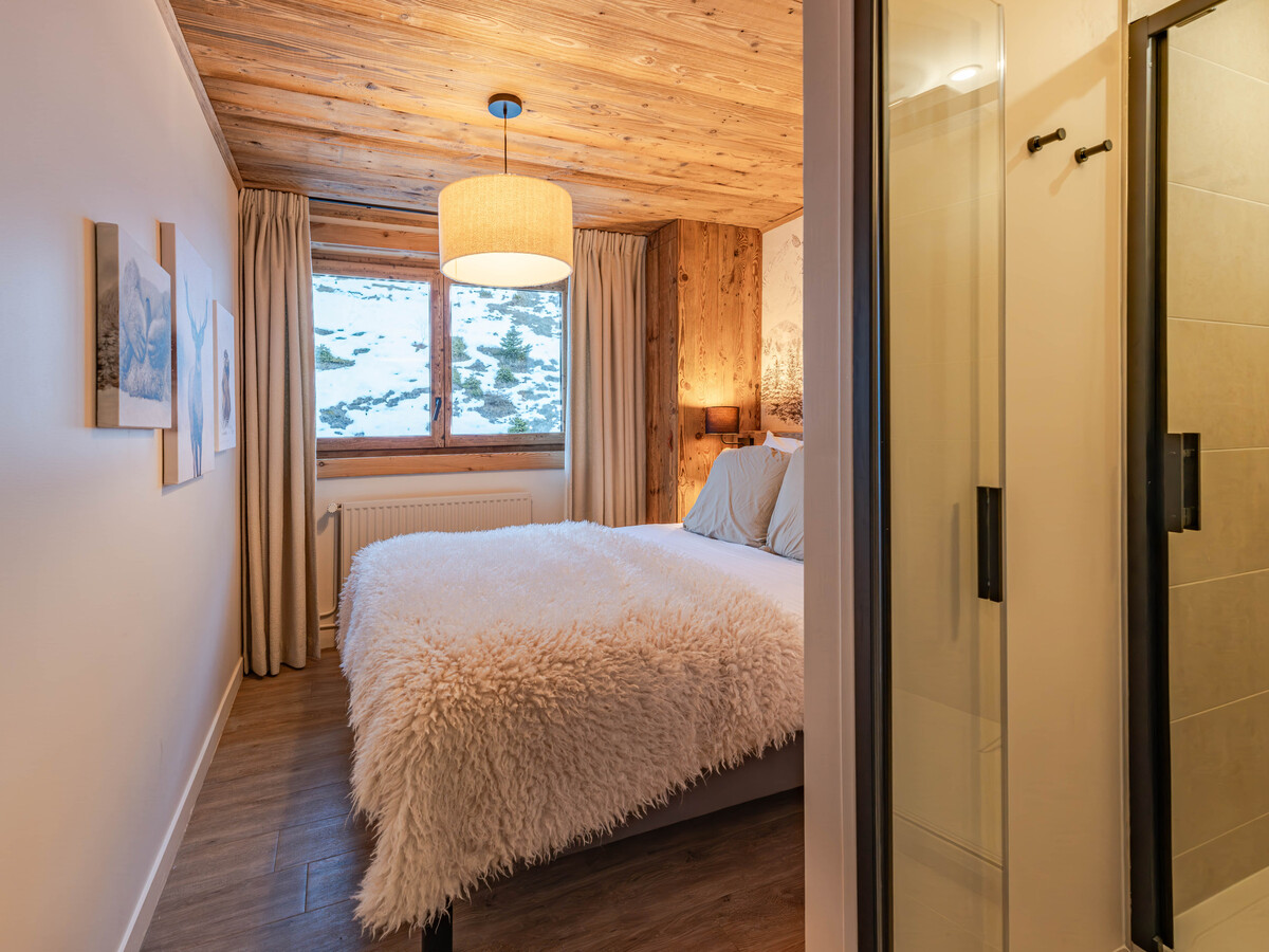 Appartement 2 chambres Courchevel, séjour chaleureux - Photo 15