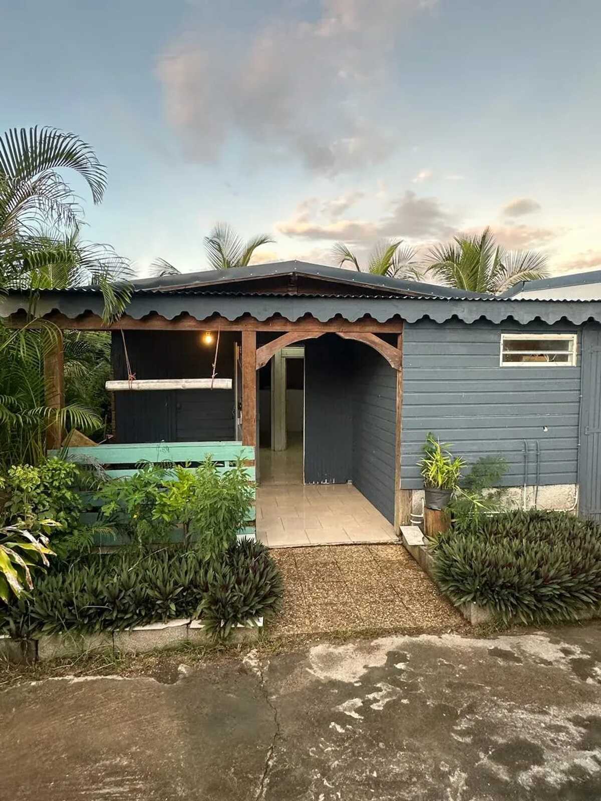 Bungalow 4 pers. à Sainte-Anne, jardin clôturé et terrasse - Photo 1