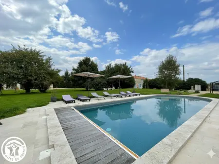 Location gite à Les Pineaux, Gîte Vendée avec Spa et Terrasse