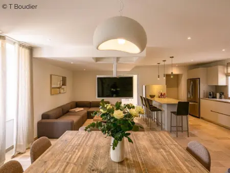 Maison de Charme avec Piscine Privée, Salle de Fitness et Sauna - Photo 2