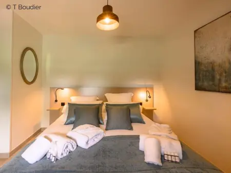 Maison de Charme avec Piscine Privée, Salle de Fitness et Sauna - Photo 16