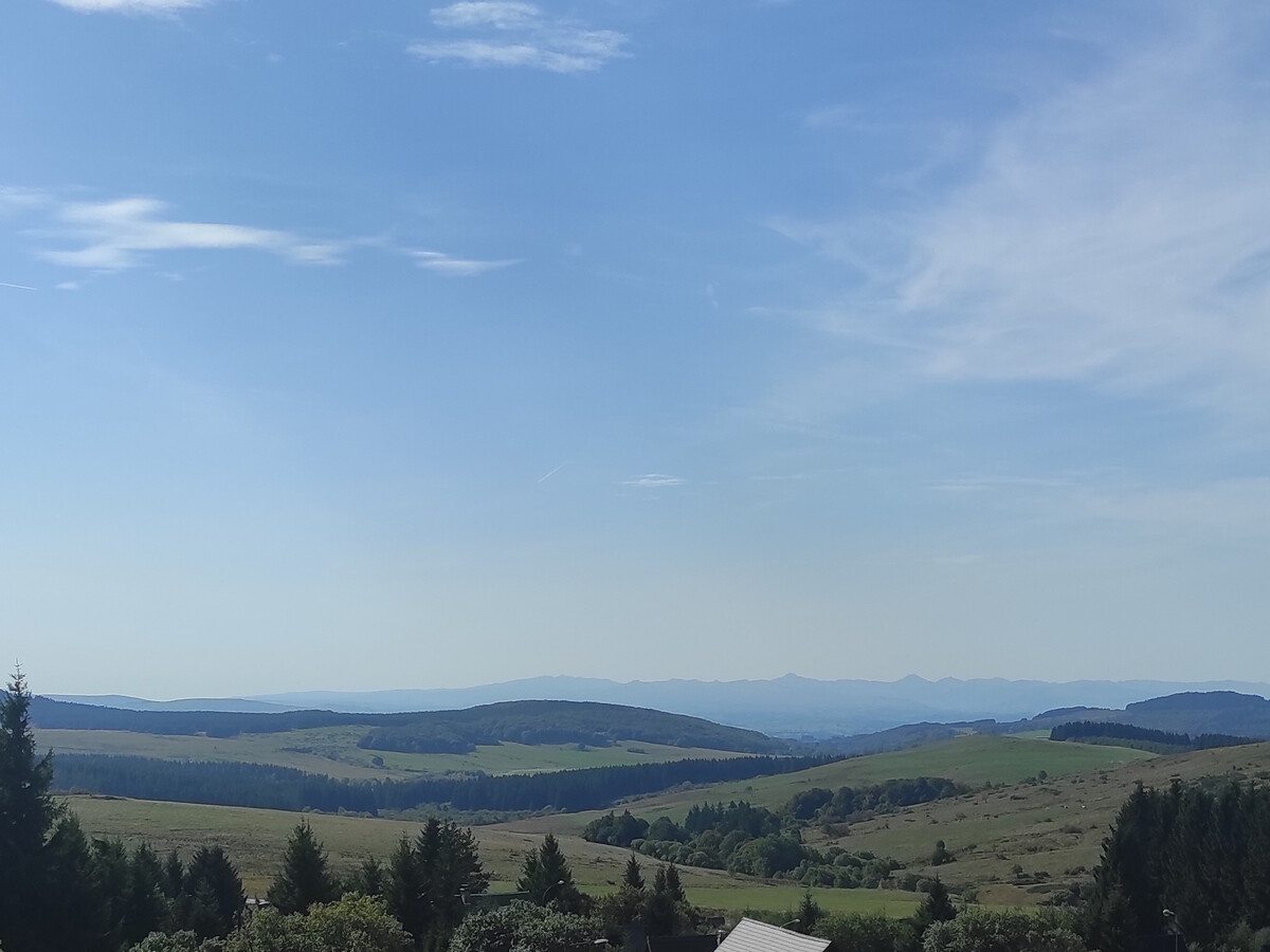 Studio 25m² dernier étage, vue Plomb du Cantal à Super Besse - Photo 17