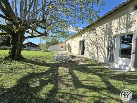 Location gite à Sorges et Ligueux en Périgord, Gîte confortable avec jardin clos et animaux acceptés, près de Périgueux