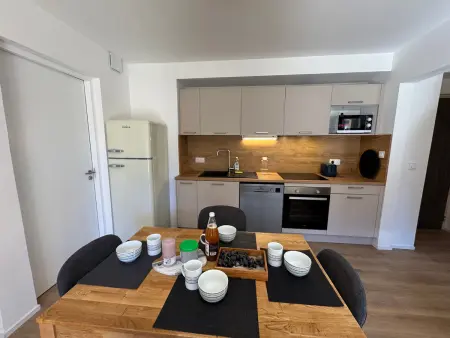 Location appartement à Le Monêtier les Bains, Appartement chaleureux 3 pièces, animaux admis