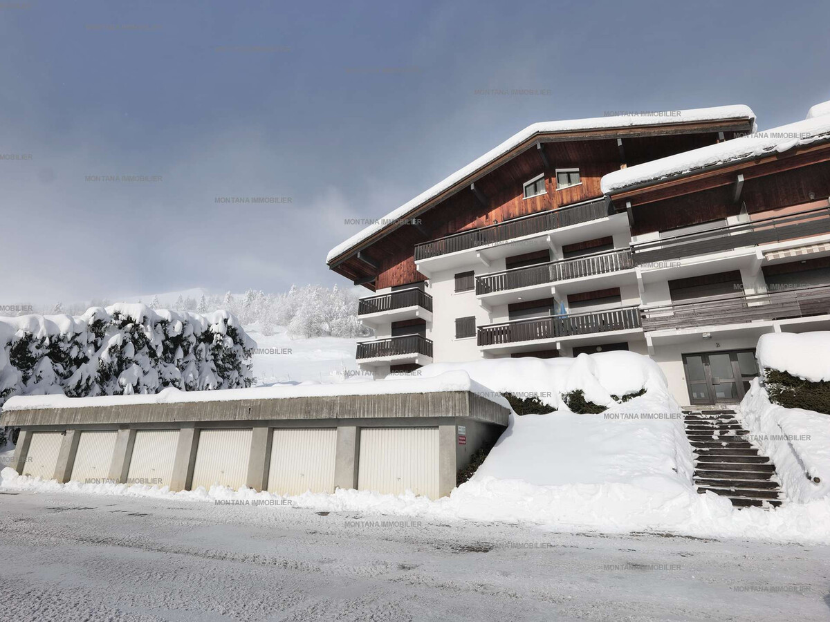 2 pièces vue panoramique montagne + parking privé - Photo 13