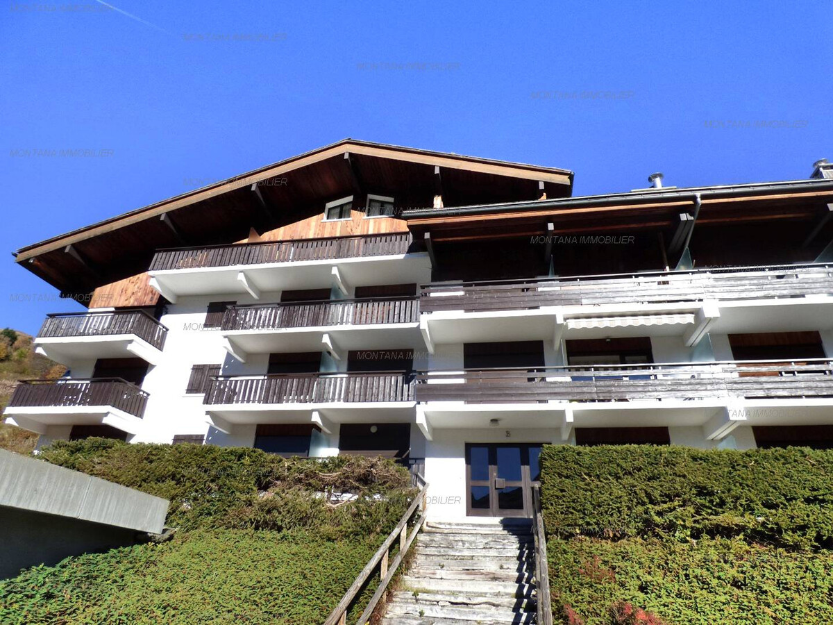 2 pièces vue panoramique montagne + parking privé - Photo 16