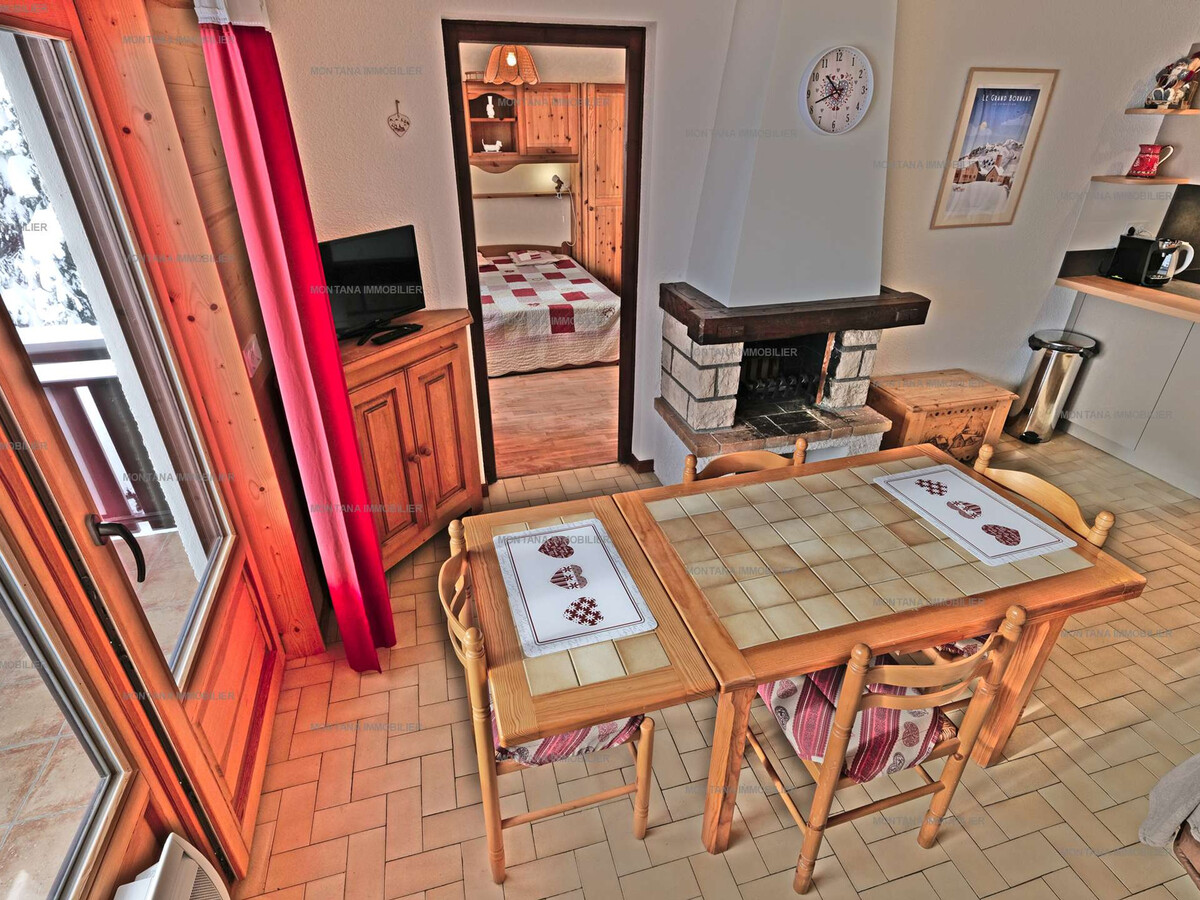 2 pièces vue panoramique montagne + parking privé - Photo 18