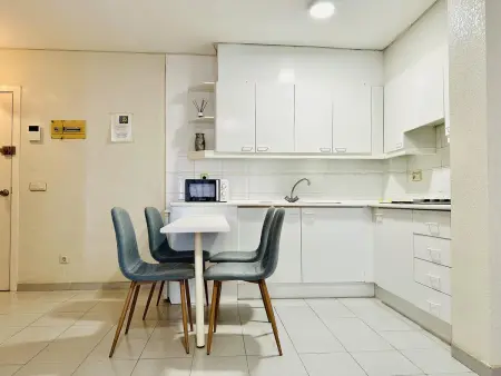 Appartement avec terrasse privée face au port de Roses : photo 5