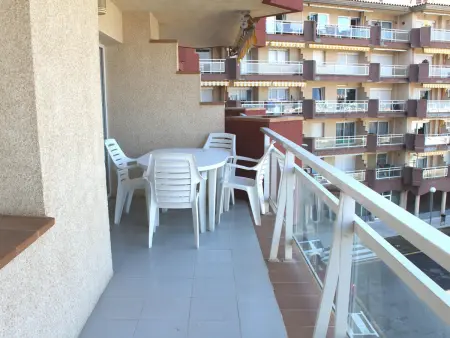 Appartement avec terrasse privée face au port de Roses : photo 15