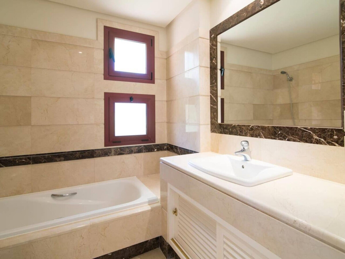 Penthouse duplex Marbella, 4 ch, terrasses vue mer - Photo 21