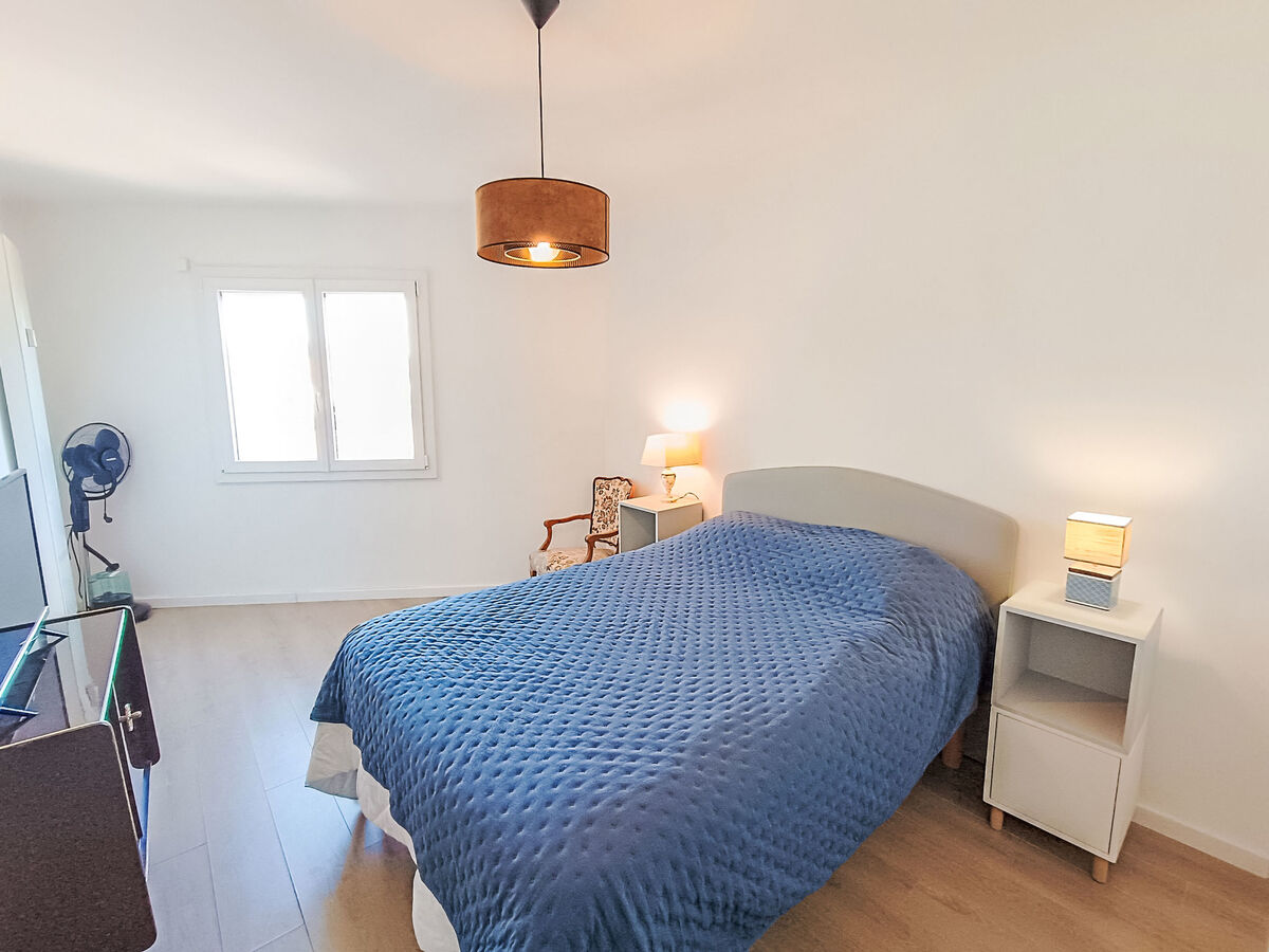 Le Victor Hugo – Appartement 85 m² rénové, centre Saint-Raphaël - Photo 3