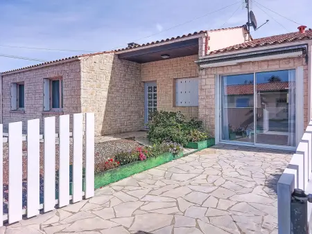 Maison Saint Tro – Île d'Oléron, jardin clos et climatisée : photo 2