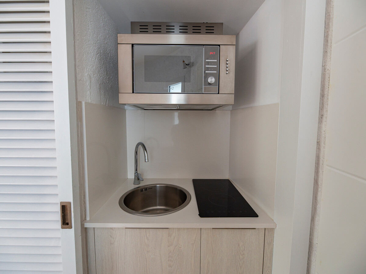 Studio moderne 2 pers. avec vue baie et piscine à Roses - Photo 14