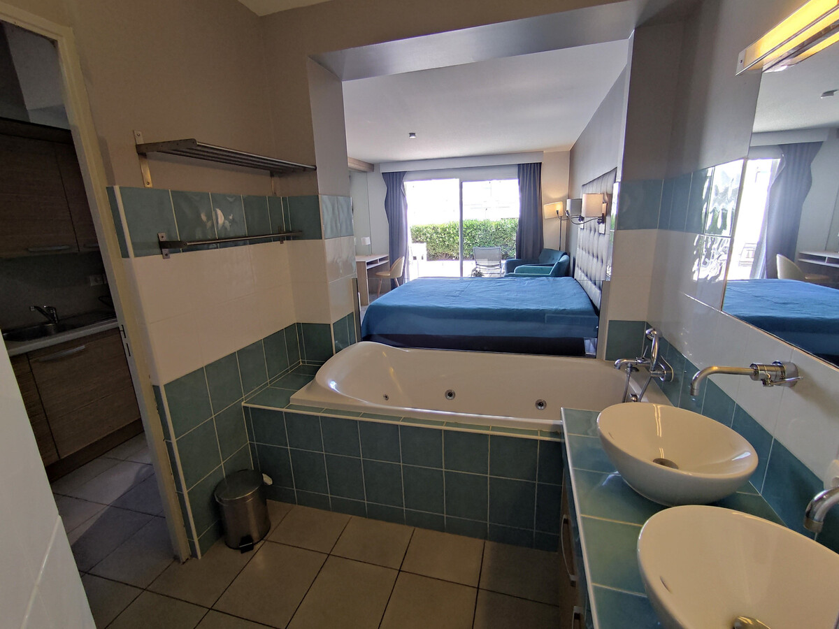 Studio climatisé 2 pers avec terrasse et piscine - Photo 8