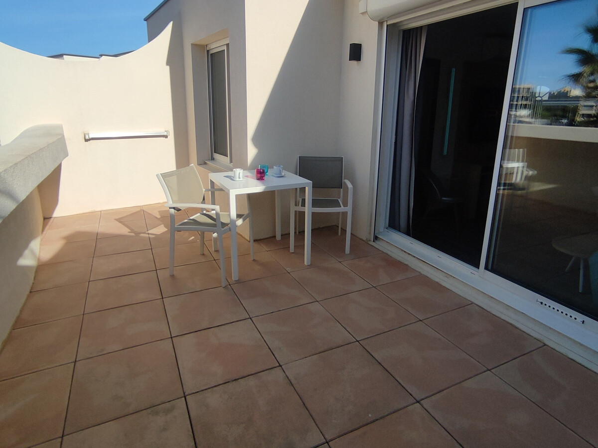 Studio climatisé avec terrasse et vue piscine au Cap d'Agde - Photo 4