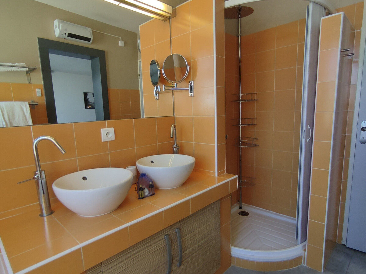 Studio climatisé avec terrasse et vue piscine au Cap d'Agde - Photo 12