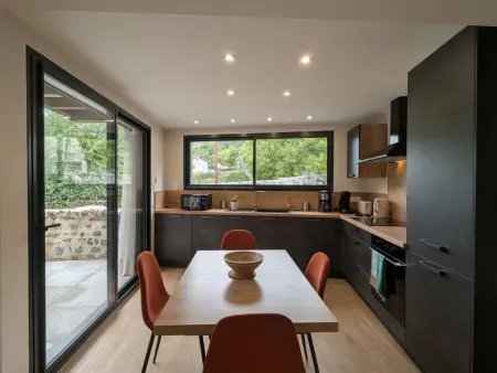 Maison rénovée à Polignac, vue sur le mont : photo 5